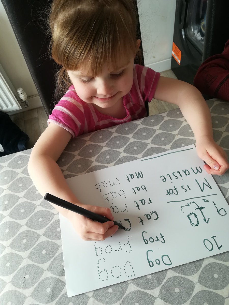 missdee__x's tweet photo. @MilnathortN Maisie enjoying joining in with Amelia doing some work. She worked on some joining up dot letters and recognised numbers to 8 ❤️ shes missing nursery already. https://t.co/pxCMY9pm4O