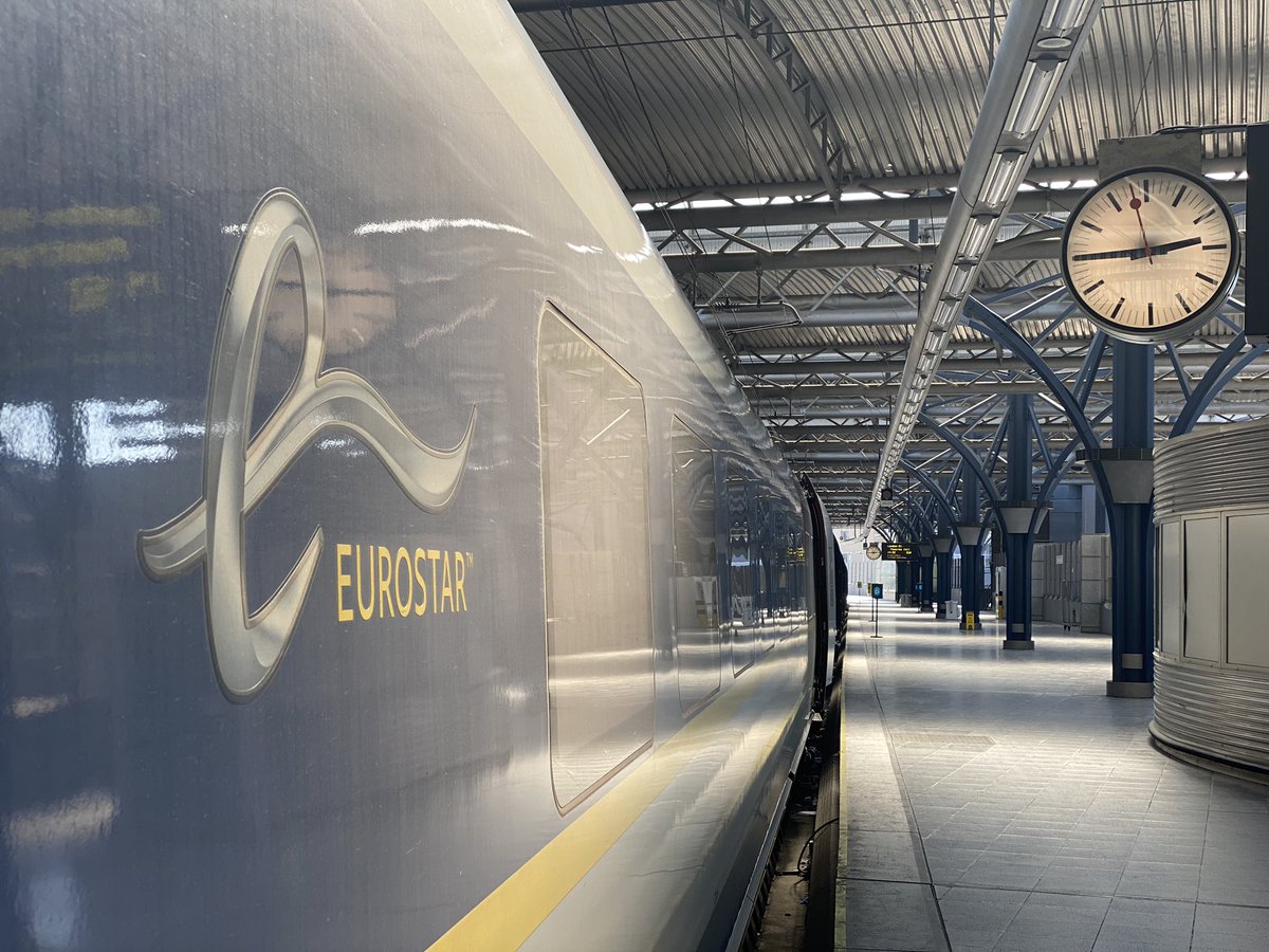 TrainManagerJo's tweet photo. Hello  and welcome aboard @eurostar  #ES9141 taking those with essential travel needs to #London. If you’re travelling with us today , I’m available here to answer your journey related questions. Sorry for delayed boarding and departure. We’ve had a few things going on. https://t.co/GWpxL3P2Bh