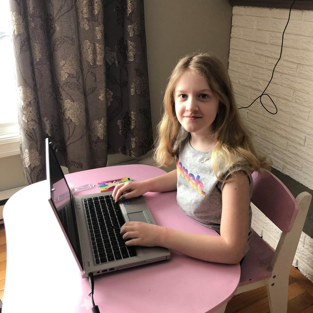 mmepiercey's tweet image. Having fun using technology! Love learning at home! 👩💻💻🎮 #technologyclass #athomeeducation @NewtownElem @NLESDCA