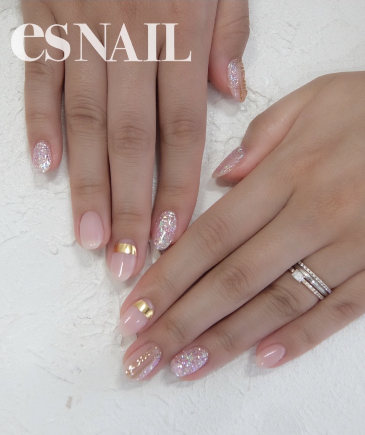 ポンチ4号 Esネイル Aiko 迫田愛子 さんブログより T Co Ymcplrgqit 高橋みなみちゃん 高橋みなみちゃんのnewネイル ハンド ヌーディカラーにポイントでmixラメとゴールドを フットペディ Mixラメアート Aiko 迫田愛子 さん Esnail Es