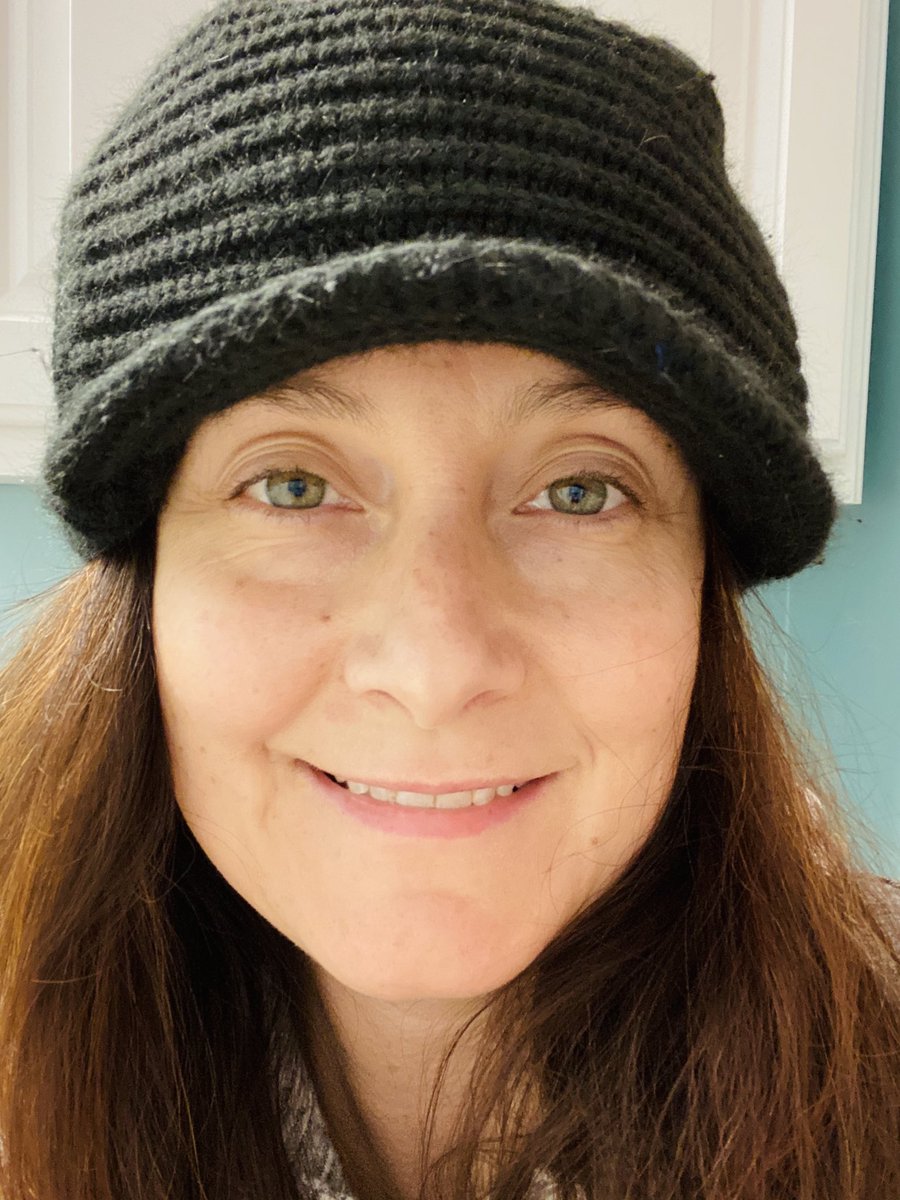 christinaAPMS's tweet photo. Cozy hat day #virtualpbis #dmlk β¦@MrGrassoAPβ© β¦@MsHayesAPβ© https://t.co/IzlQdx7oCd