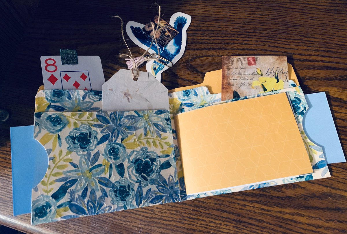 TheRubyMoon1's tweet image. 2 new journals available!  TheRubyMoonShop.etsy.com