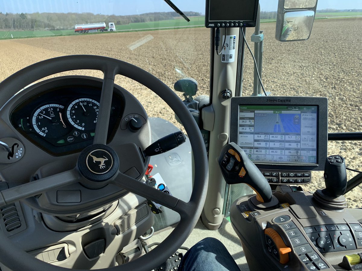 #CONFINEMENTJOUR8 le télétravail n’est qu’une question d’organisation, l’agriculture ne cessera jamais de vous nourrir 🌻🌾 <a href="/AGPB_Cerealiers/">AGPB - Céréaliers de France 🌾</a> <a href="/dguillaume26/">Didier GUILLAUME</a> <a href="/agriloving/">Agriloving</a> <a href="/baptistecolson/">Colson Baptiste</a> <a href="/CrRichardot/">Christophe Richardot</a> <a href="/DijonCereales/">Dijon Céréales</a>