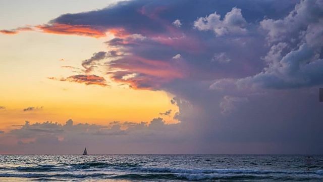 Een mooi plaatje die is gemaakt in Tel Aviv, Israël 😍
📸@cornersoftheworld.nl
Klik op onze link in bio voor informatie over reizen en het coronavirus.
.
.
#lonelyplanet #lonelyplanetnl #reizen #reismagazine #reisinspiratie #ontdekken #inspiratie #buck… ift.tt/2xjWnzj