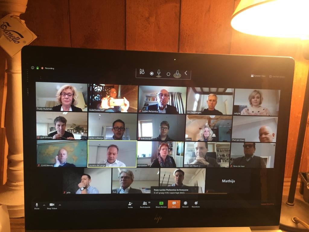 Gisteren op verzoek van @ldlangeunica en <a href="/jelleweever/">Jelle Weever</a> digitale boardmeeting om te komen tot regionale aanpak #coronacrisis en ook nadenken over economisch perspectief voor ondernemers na Corona in de @RegioZwolle Ook aandacht voor gezondheid <a href="/robdillmann/">Rob Dillmann</a> <a href="/IsalaZiekenhuis/">Isala</a>