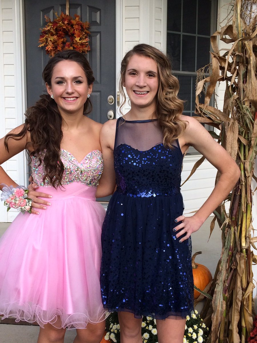 HStreamo's tweet photo. Happy bday to my bestie @Halieee_25 !! I hope your day is amazing! (and filled with lots of ice cream of course) love and miss you sm!💞 https://t.co/X7f4dKFKG7