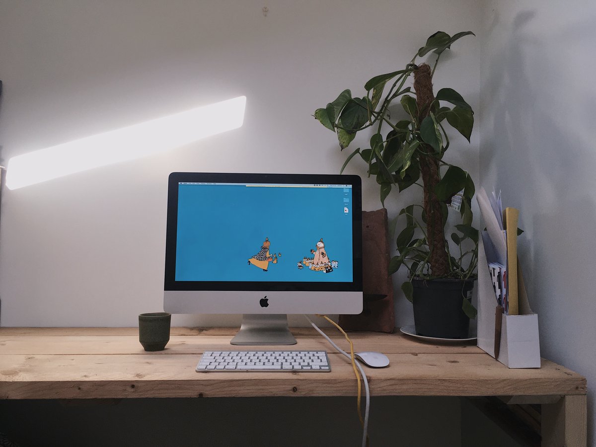 viralseeding's tweet image. We hope you're all adapting to #remoteworking as well as we are! 

It's only our work spaces that have changed though, as always, we're on hand to lead or support any of your video or #contentmarketing campaigns. 

#videomarketing #viralseeding #SocialDistancinguk