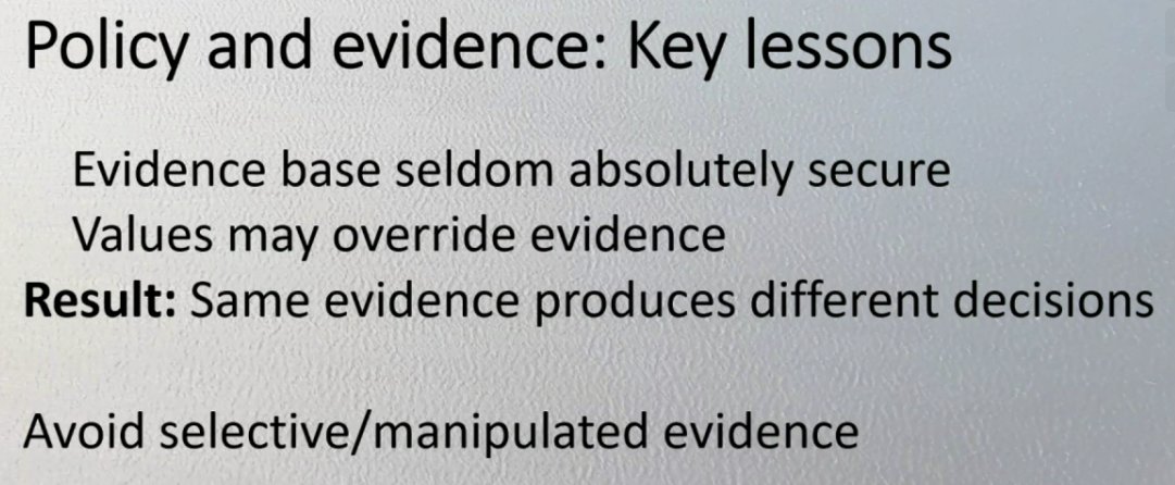 NHankonen's tweet image. Prof emer highlights that in #evidencebased policy making, same scientific evidence can lead to different decisions. Policy choices depend also on values.
#koronafi
#bespfin
