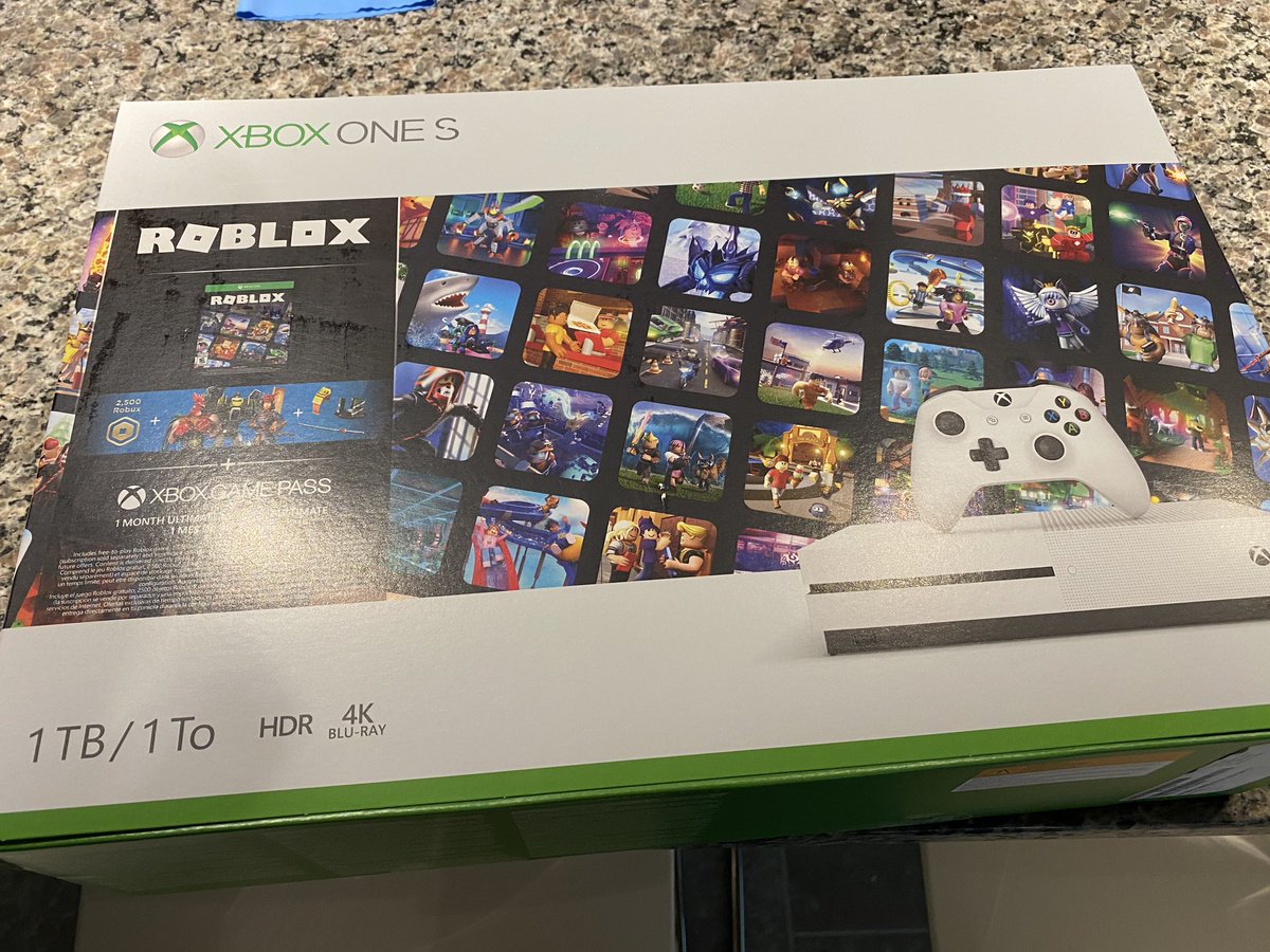 Ryan On Twitter Thank You So Much Xbox Microsoft For The Xbox One Roblox Bundle The 2nd Image Is A 1 Time Code For 2 500 Robux First Who Redeems It S Can - how are robux delivered when bought with microsoft