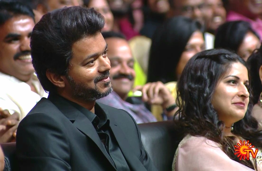 10) Ending the thread with this Superb pic from  #MasterAudioLaunch, Haayee!  #Master  #ThalapathyVIJAY
