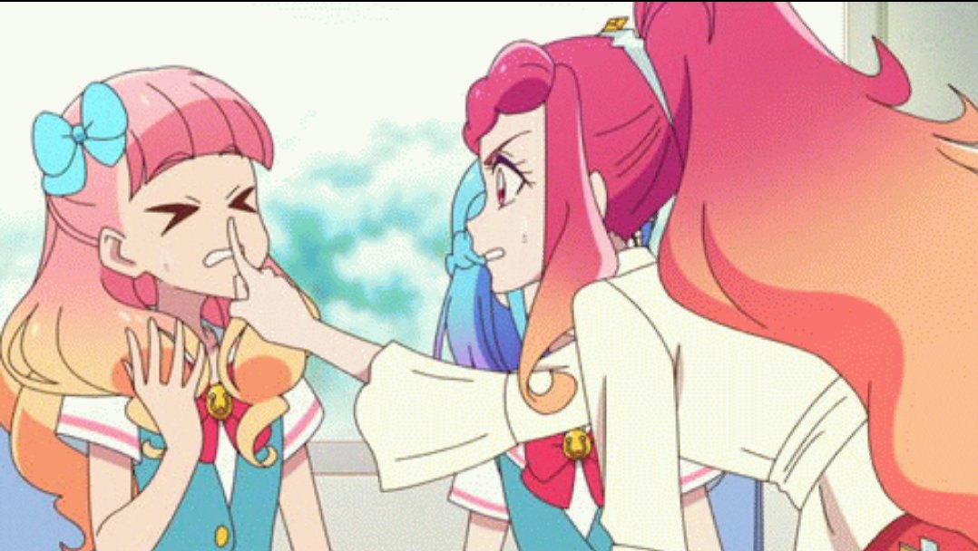 ここの「昔から大好きな子がいて、その子の前では格好つけてるけど未だに告白できてなくて、それを後輩の女の子たちに指摘されてるヘタレな少年」みたいな天翔ひびきめちゃくちゃかわいい 