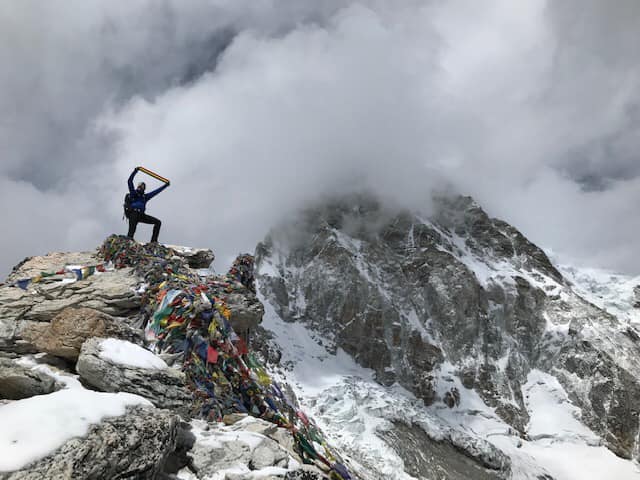 New Himalaya Adventure. Not what Horia has planned for this season, but with humbleness and gratefulness he was glad to met again Himalaya. Kalapathar, 5643m.
horiacolibasanuhimalaya.ro
#horicolibasanuhimalaya