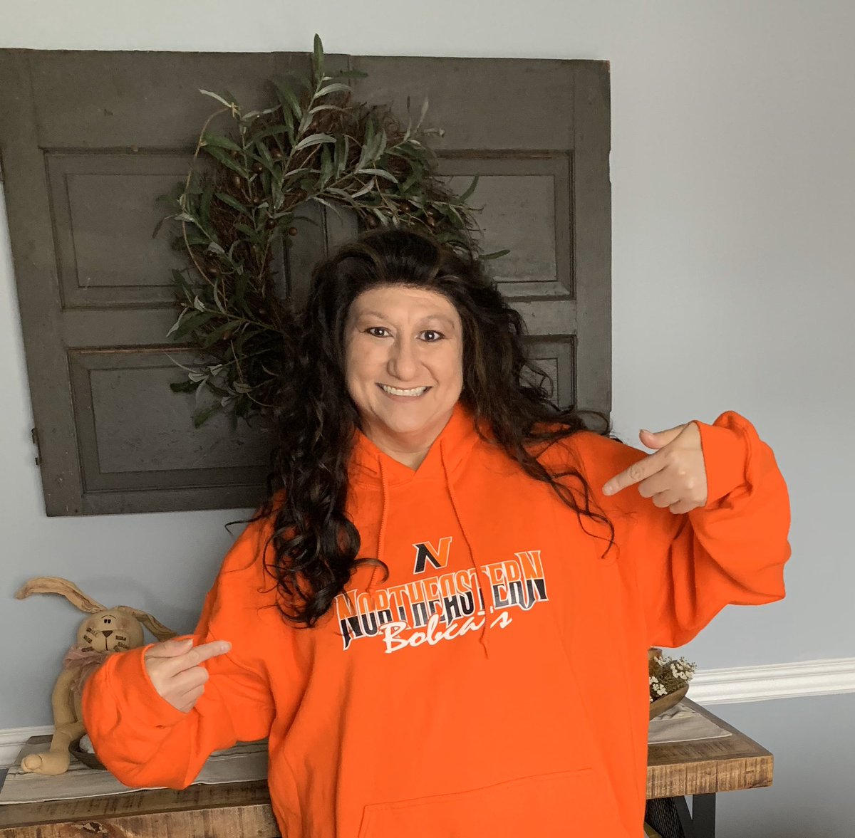 _11haleyeah's tweet photo. “Wear it Wednesday”- showing my #BobcatPride for #NEVirtualSpiritWeek Show me yours Bobcats! 🐾🧡🖤 #bobcatstrong #bobcatsrock @NESD @NESD_SBI https://t.co/asjXbTf1rn