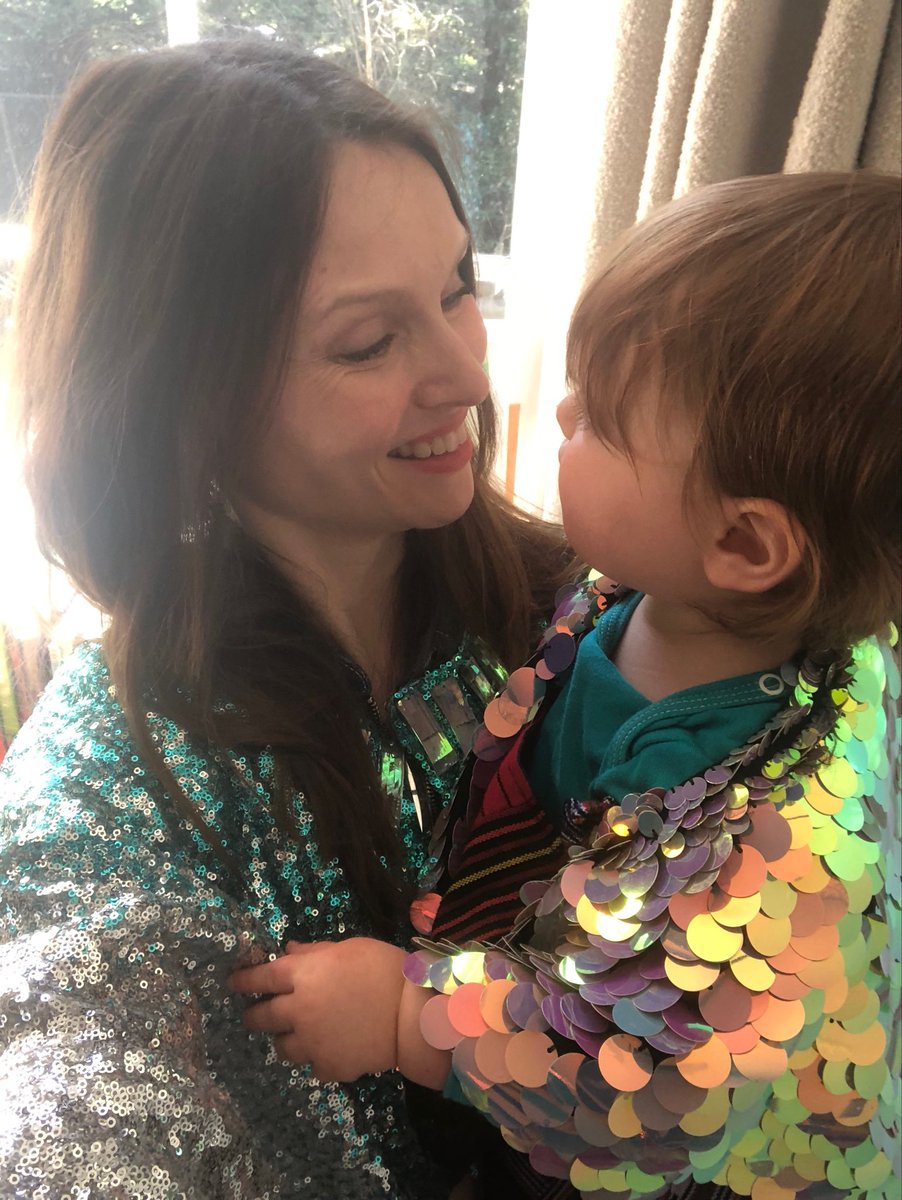 Friday! 6.30pm UK time! Live on my Insta I’ll sing for you in sequins. #sebfamilykitchendisco it’s going to be chaos as kids everywhere but let me be your disco bunny xxxx I take requests 👌🏻 mine/disco classics/feel good.. if it’s and success I’ll do it for the foreseeable 💃🕺