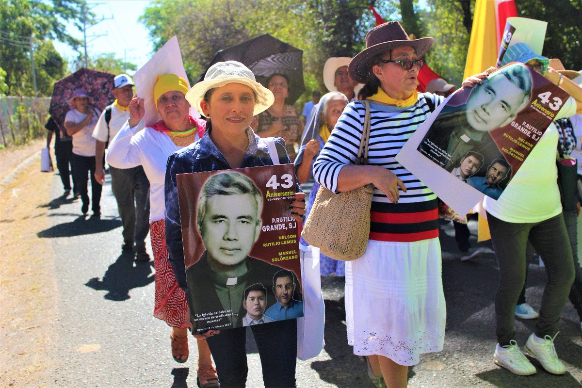Cripdes_ES's tweet photo. #43Aniversario ll del asesinato del padre Rutlio Grande, como CRIPDES recordamos por medio de una peregrinación que inicio en la Tres Cruces, y, nos incentiva su legado como el rechazo a la violencia y LA denuncia a las injusticias del sistema.
#CRIPDES #UCRES https://t.co/dCmLZMYKKa