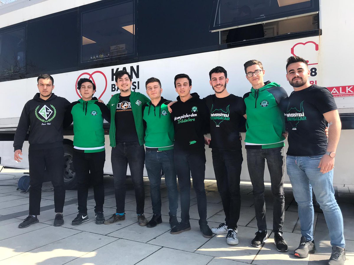 Lösemi hastalarına umut olmak için, 15 Temmuz Demokrasi Meydanı'nda bulunan Kızılay Kan Bağış tırında kan örneği verdik. #TolgaErayınYanındayız