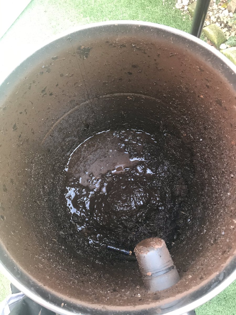 spruceitup2's tweet image. 24 metres of gutter vac today , customer said hasn’t cleaned it out for the last 5 years , sucked up 14 inches of dirt . Now clean and good to run water again #spruceitup #patioclean #purewater #polefed
#windowcleaning  #guttervac #gutterclean 
#totton #waterside #newforest