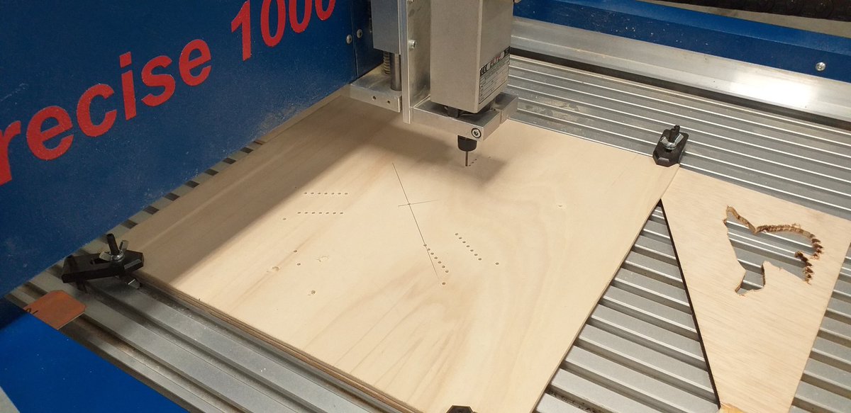 Télétravail pendant au moins un mois jusqu'à nouvel ordre. On en fait un max ce soir, quelque soit l'heure !