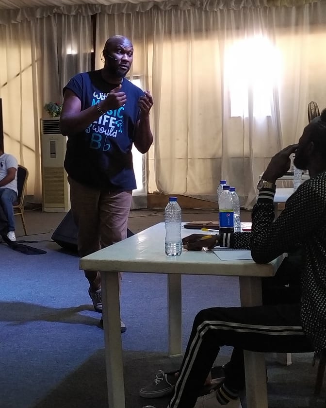 femifaronbi's tweet photo. Great moments with Part1 @SegunObe1
@frankohikhuare
@hope_hd
@emekaphransis
@onosariyo
.
.
#training
#vocalists
#learning
#networking
#soundengineer
#vocalcoach
#voiceitoutwithsegunobe3
#voiceitoutwithsegunobe
#inspiredmusic
#singingexercisesandprinciplesforsingers
#femifaronbi https://t.co/5JDEOVGbWP
