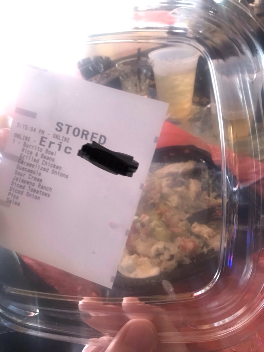 YoungDip97's tweet photo. Same name. 2 different orders. Picked up at the same time. And they’re both messed up. @sheetz , we have a @Speedway across the street. Dont make me use them. https://t.co/qzQT3sj68w