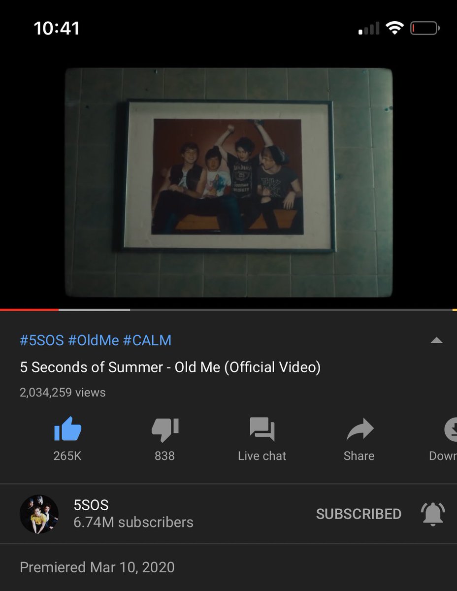 5SOS_Turkey's tweet photo. #OldMeMusicVideo 2 MİLYON İZLENMEYE ULAŞTI!!🥳

#iHeartAwards #BestCoverSong #DancingWithAStranger @5SOS https://t.co/LBMtKHLqE6