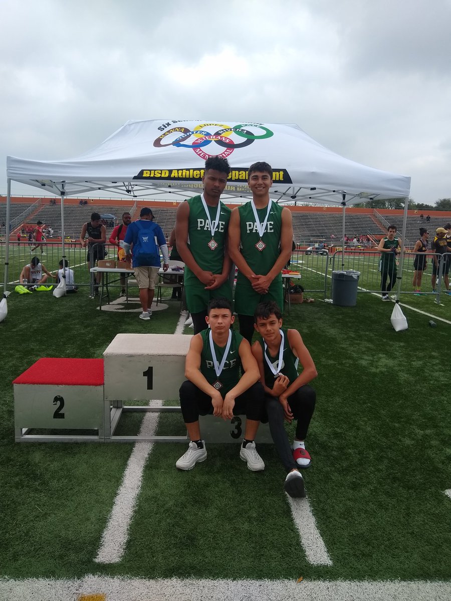 TrackPace's tweet photo. Great job Freshman 4x2 Third place! Jimmy Bell, Justin Reyes, Jose Garcia, Edgar Rodriguez. https://t.co/S2fE8sbK66