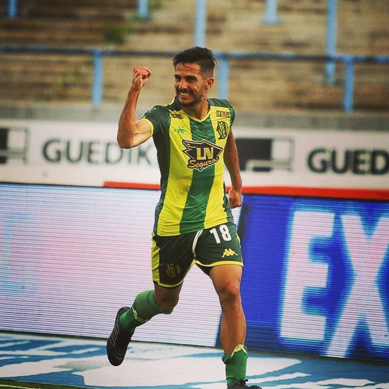 Kappa_Argentina's tweet photo. 😉🔜 ¡Se viene una nueva #FechaKappa! 🔰🎓

El domingo, @clubaldosivi y @RacingClub se enfrentan por la primera fecha de la #CopaSuperliga 😎.

¿Quién ganará? https://t.co/6pJH418Hwy