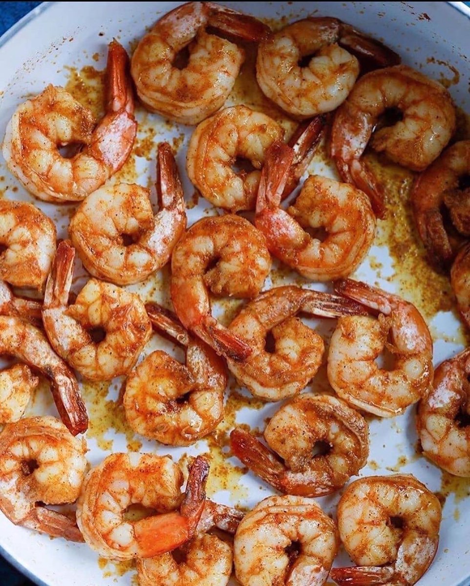 HometownOff's tweet image. Thin Linguini pasta smothered with delicious creamy Cajun sauce and finished with some pan seared Cajun shrimp🦐 | Double Tap if you love this😍