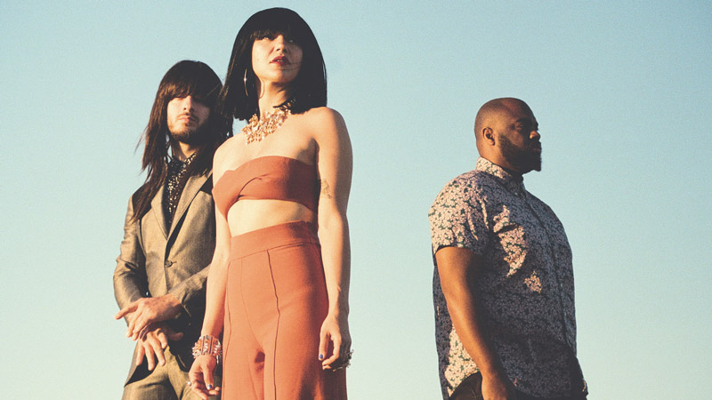 2DopeBoyz's tweet photo. Meet @Khruangbin, the three-piece band behind Jay Electronica's #AWrittenTestimony outro. https://t.co/znJ6qwHJsV https://t.co/8oT07bnKrP