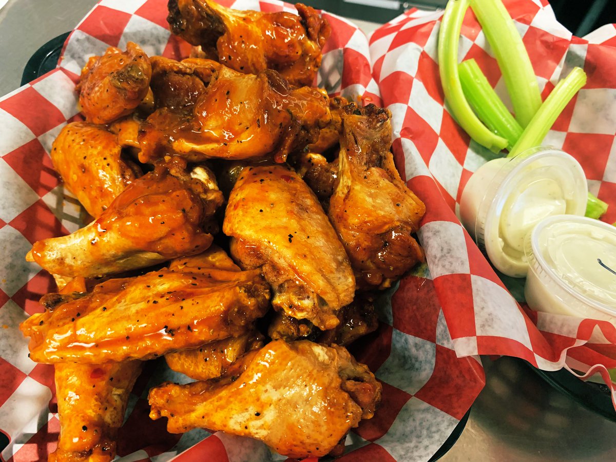 Hot, fresh, crispy, delicious #bestdamnjumbowings <a href="/woodysraleigh/">Woody's City Market</a>