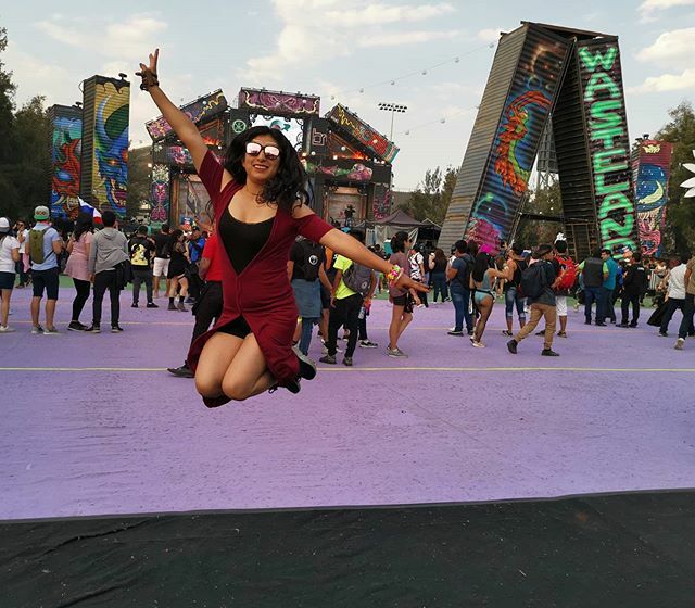 Ale_Azulita's tweet photo. Jump! Go ahead and jump!
-
-
-
-
-
-
#wasteland #edc #cdmx #candy #plur #edmmusic #mexico #mexico_amazing #mexico_fotos #jump #jumping #dancing #concert #electricdaisycarnival #happiness #urban #music #electricmusic https://t.co/63EKZZVCbp https://t.co/ocsOyeEQKe