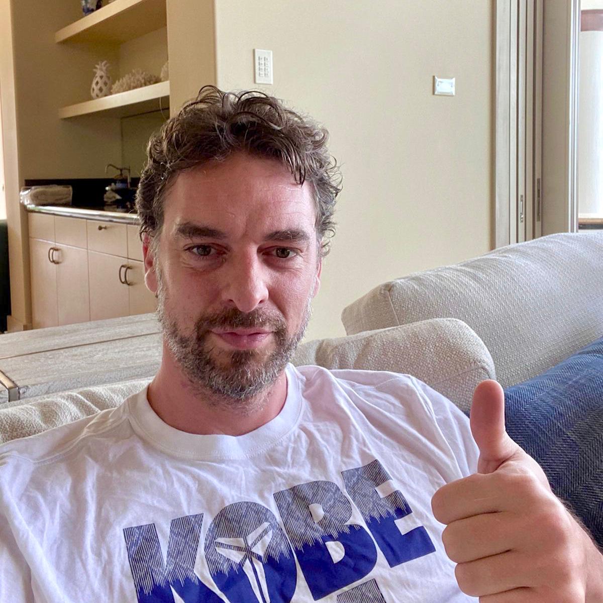 paugasol's tweet photo. Piensa en ti, en tu familia, en todos. Sigue las indicaciones de los expertos y juntos venceremos al #COVID_19 #YoMeQuedoEnCasa🏠
⠀⠀⠀⠀⠀⠀⠀⠀⠀
Think about yourself, your family, everyone. Follow the experts' recommendations and together we’ll beat #COVID_19 #ImStayingHome🏠 https://t.co/felXL3mPO8