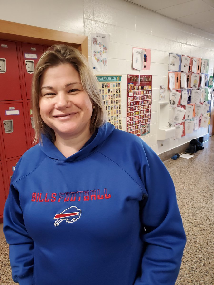 MsKenefick's tweet photo. Great minds think alike! Happy Sports Day! @HhdsSchools @escaptura1 https://t.co/XFmOhP8A28