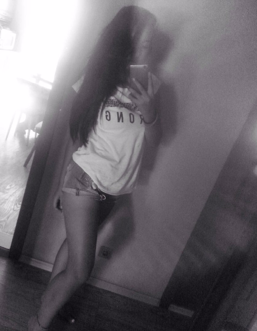 Sarah Mills (@SarahMi75877677)  X