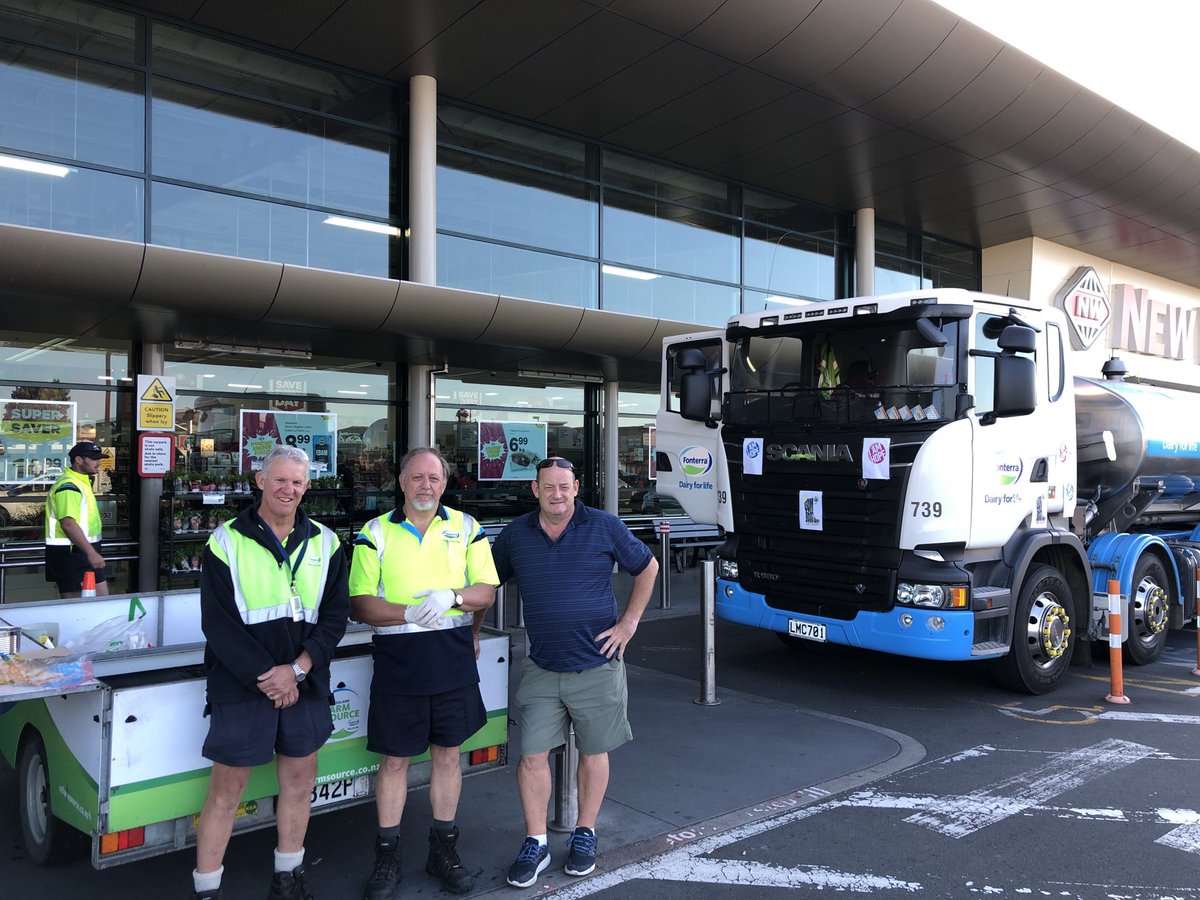 ⁦<a href="/Fonterra/">Fonterra</a>⁩ lads raising money at my local New World this morning for 'I am Hope' and the Gumboot Friday Tractor Trek for mental health conversations ⁦⁦<a href="/themikeking/">Mike King</a>⁩!  Great work chaps! 👏🏼👍🏼 ⁦⁦<a href="/mwhurrell/">Miles Hurrell</a>⁩ ⁦<a href="/Snowballrich/">Richard Allen</a>⁩