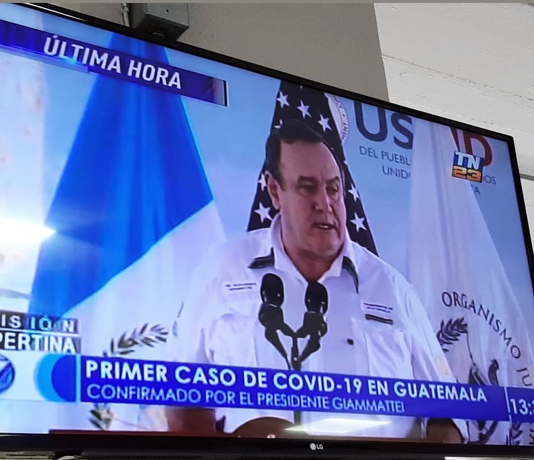 Jem03lima's tweet photo. HERBERT ESTUARDO CANO
Es el primer guatemalteco positivo con coronavirus, internado en el Hospital de Villa Nueva. #coronavirus #covid19 #PrevencionEsSalud https://t.co/DtmbiBSZPf