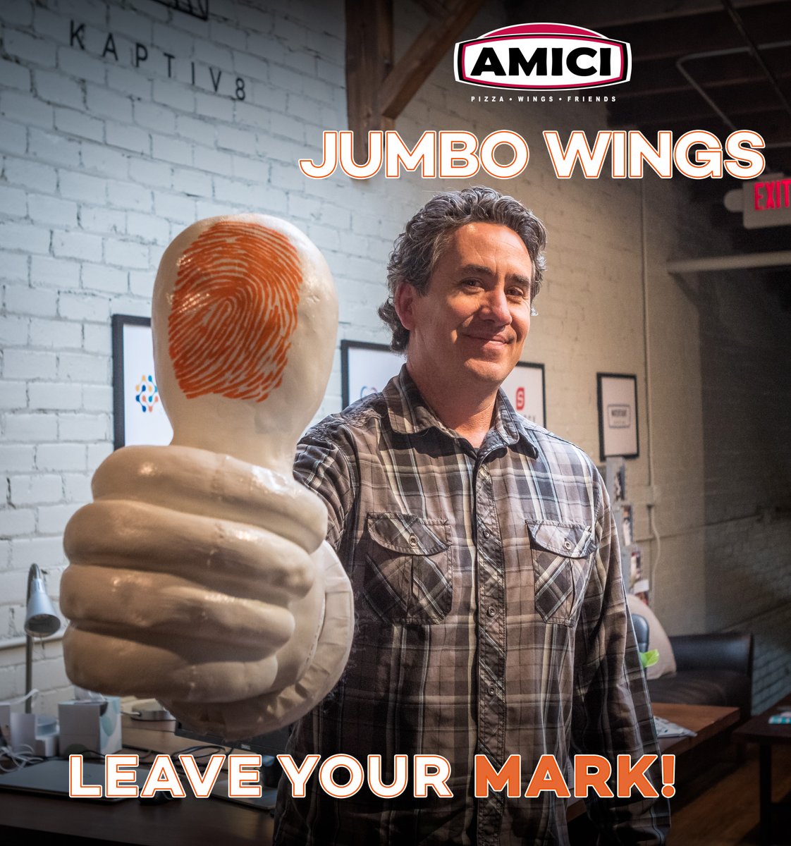 amiciclemson's tweet photo. Some things are just so good you have to share it with the world... 
AMICI JUMBO WINGS 🍗  
#WingMarkAmici #AmiciJUMBOwings https://t.co/baGYA1D7zT