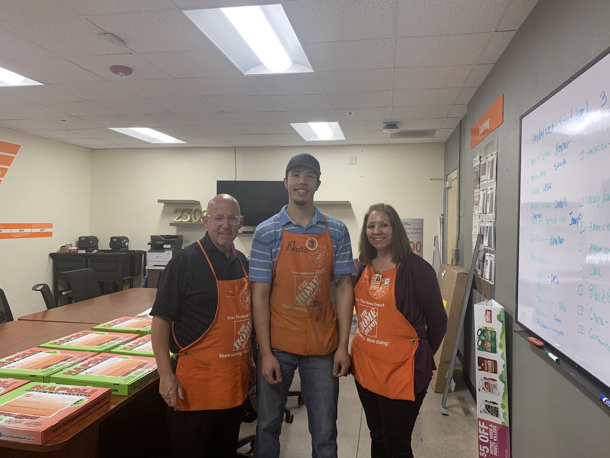 David Vasquez 3302 HDIS Rockstar!
3302 Top HDIS store for February!
4 Pizza Parties in the last 6 weeks!
HDIS Leads = Money in the register within 3 days! With No Shrink , No Safety issues and No customer issues.
Set a lead and let us put money in the register!