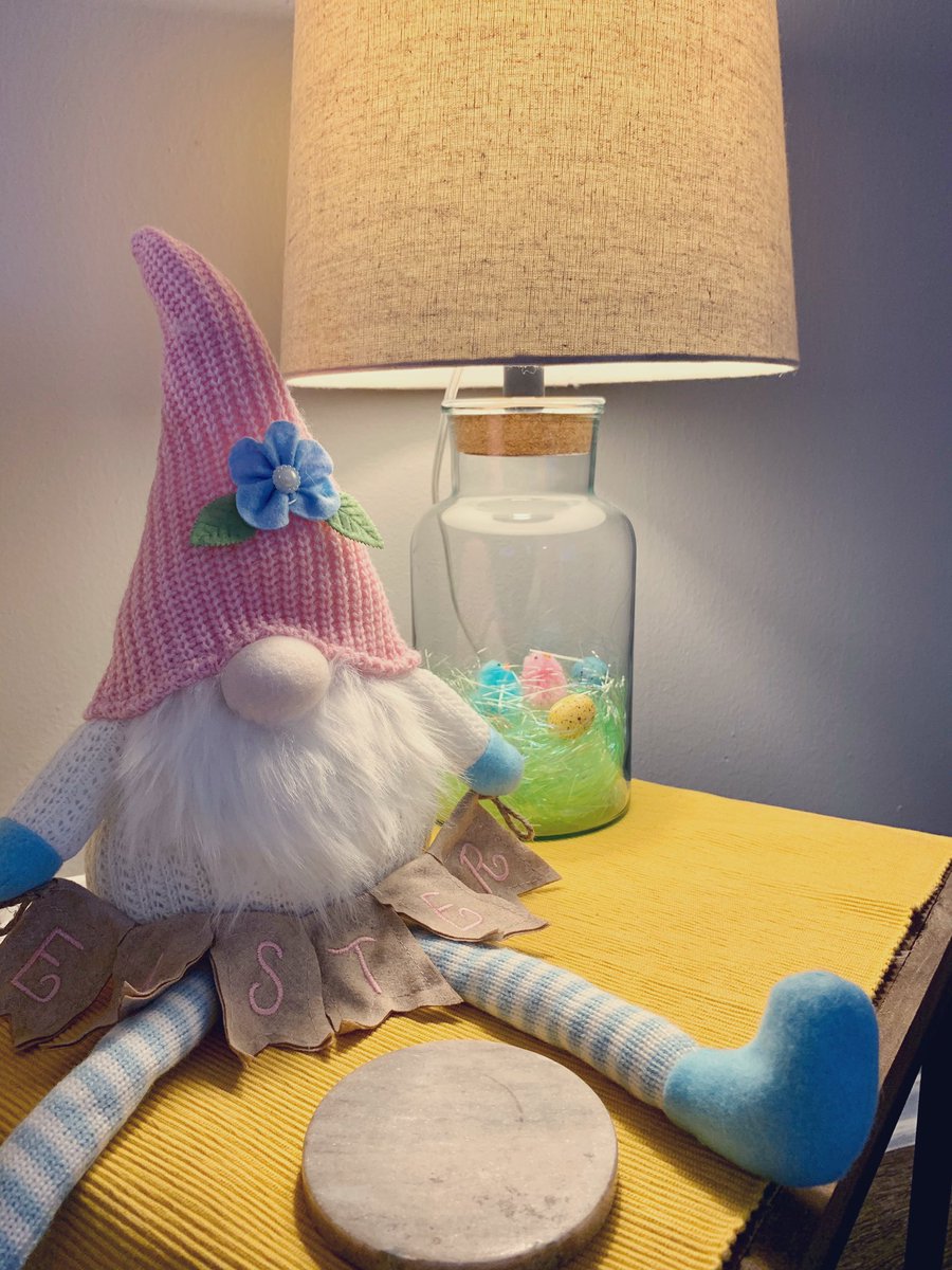 Christayynn's tweet photo. My gf is off work the next 2 weeks, meaning... today is my last day of watching what I want with Chancho and Pancho the gnomes, hoping the Easter bunny doesn’t 💩 much harder in my house #raedunn https://t.co/EPtZFQfyck