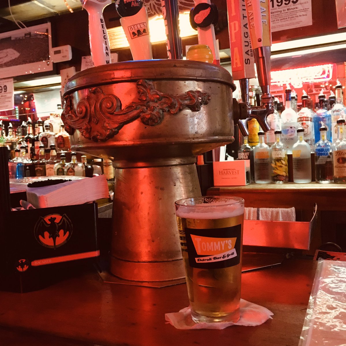 Enjoying a break from the #coronavirus at #tommysdetroitbar Great spot! #divebar #detroit