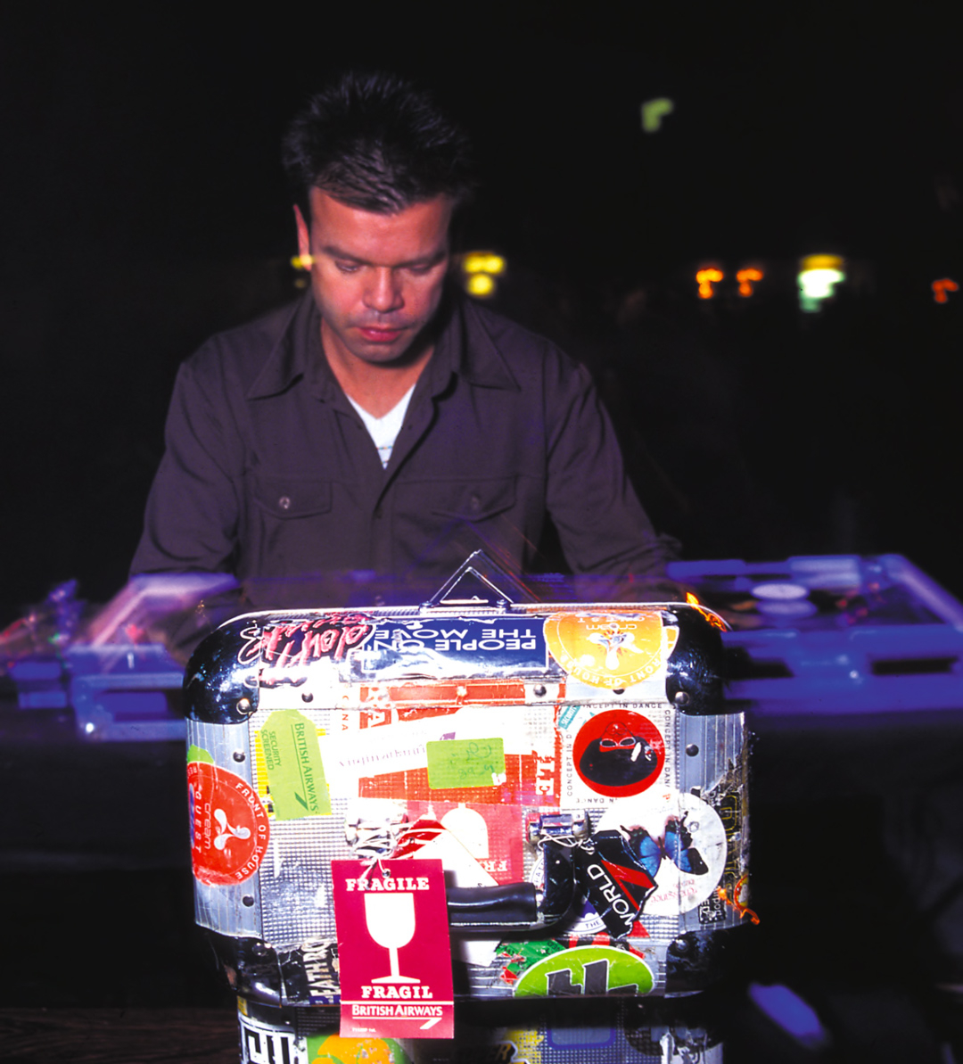 GU_Music's tweet photo. #FBF Paul Oakenfold digging for tunes in Oslo for #GU004

Any ideas of what's in the box?

Photo by Antonio Petronzio https://t.co/fDN2fI73ik