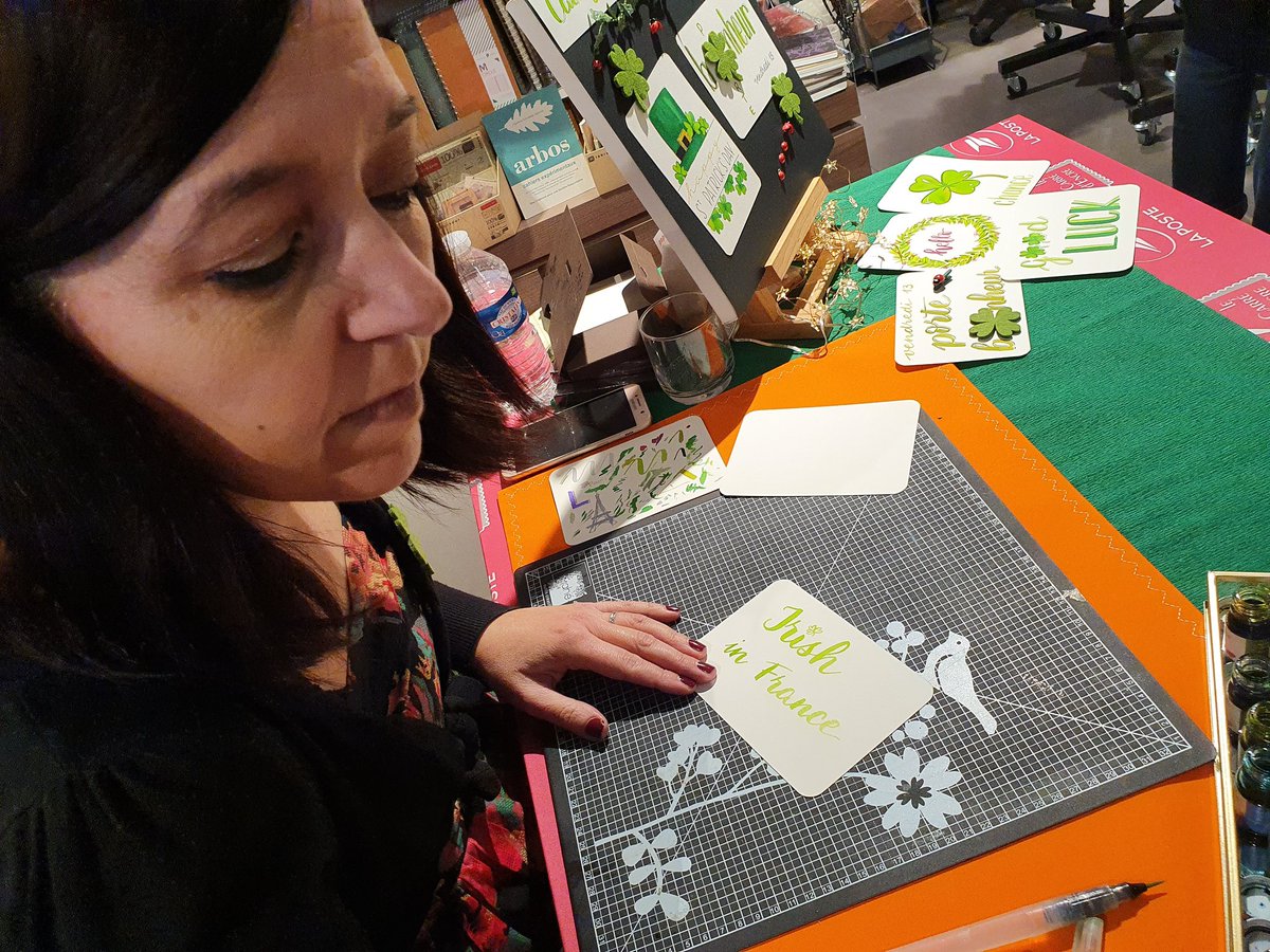 Irish_in_France's tweet photo. Getting into the #StPatricksDay spirit at Le Carré d'Encre - Irish in France goes green thanks to calligrapher Sandrine Faby, merci! (Et très belles chaussures 💚☘️💚)
#StPatrickEnVert https://t.co/SjeVaM8lEd
