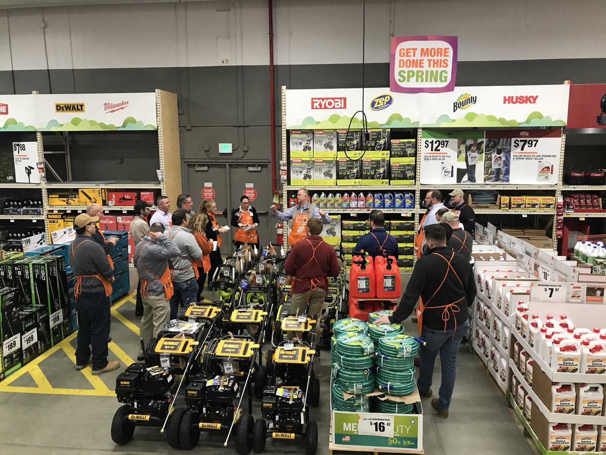 steveoliveira4's tweet photo. Arnie setting up our district masm’s for success for 2020!!!! ⁦@PeteCapel⁩ ⁦@LundholmPaul⁩ ⁦@JasonArigoni⁩ https://t.co/BrVGmnbyvc