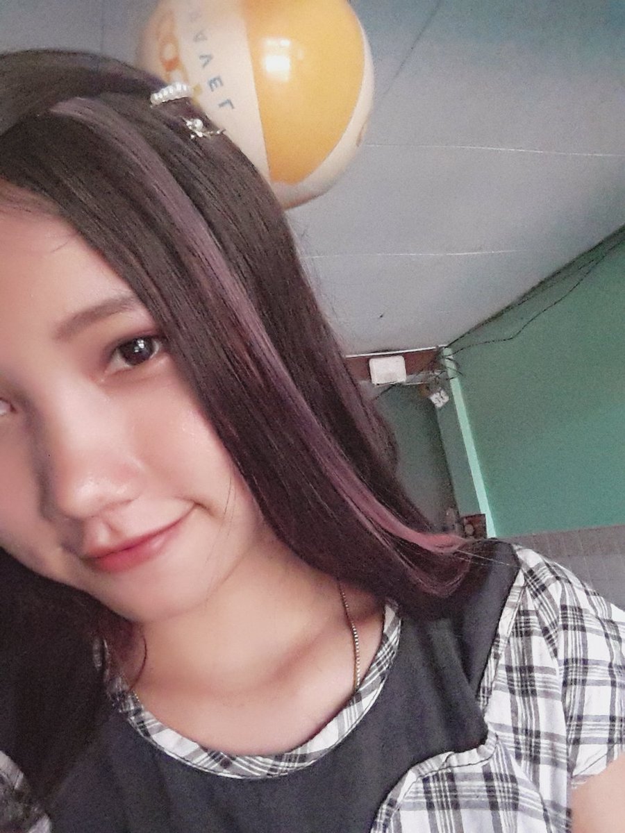 thirishwezin's tweet photo. Hair colour လေးခန��ျိန်းလိုက်ရင်ကော ချစ်ဦးမှာလား❤ https://t.co/kaqk4niDEq