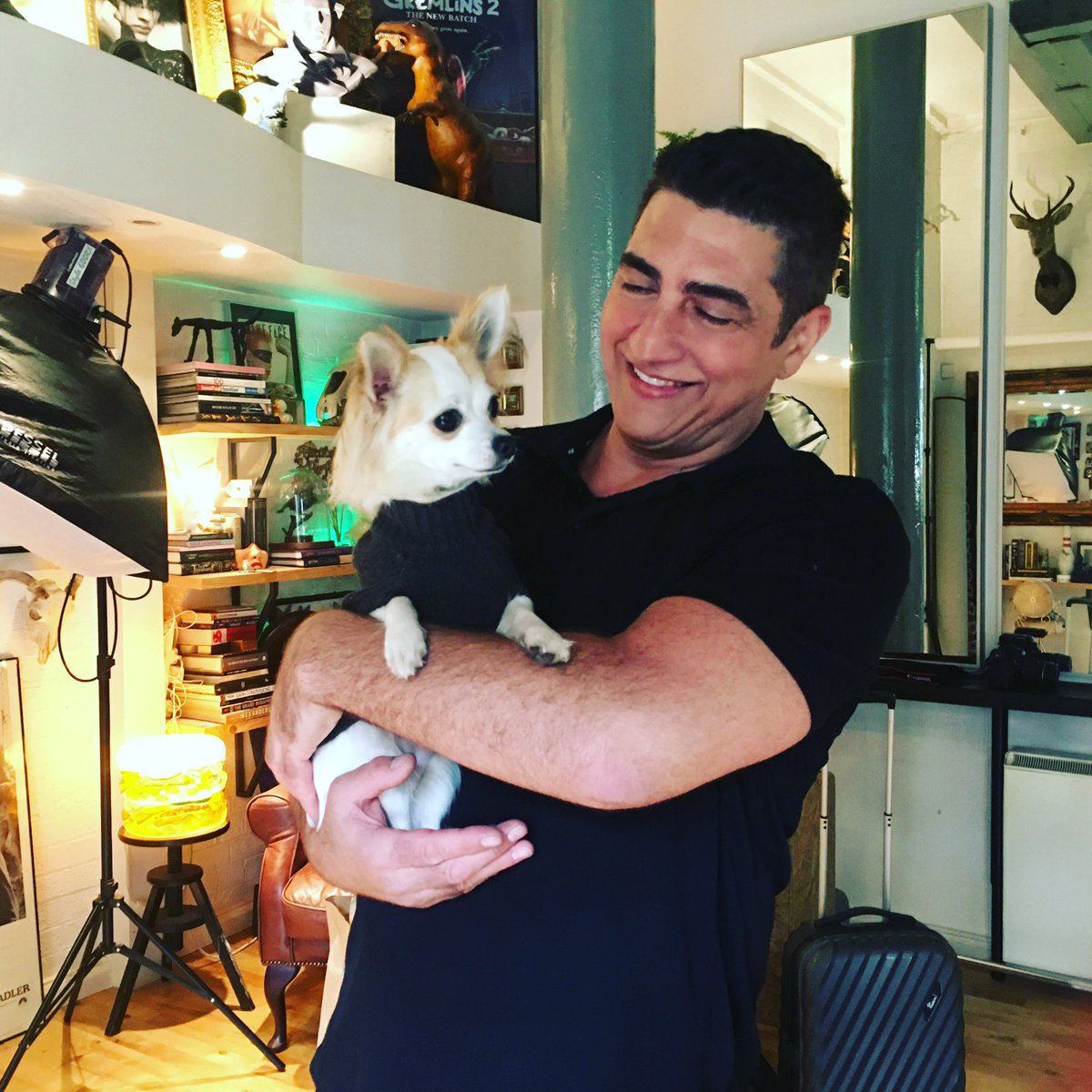 Parralox's tweet photo. @Parralox photoshoot with Johanna and @nikpate in London 🇬🇧
And my new best friend Buffy ❤️🐶
#parralox #synthfam #synthwave #nikpate https://t.co/hwxgWNHD3J