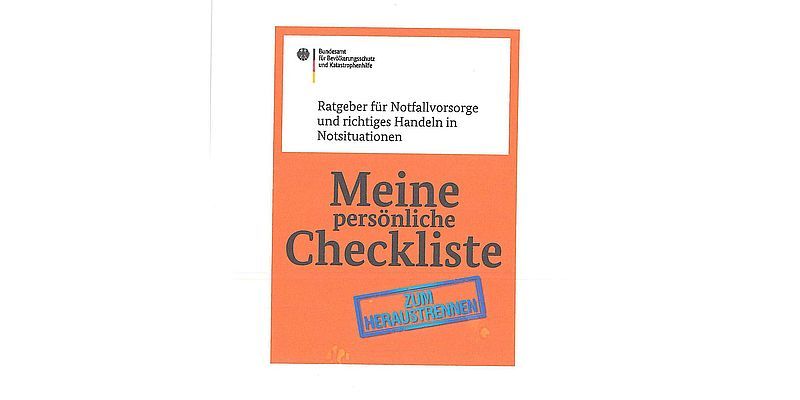 polizei_nrw_ob's tweet photo. #Polizei #Oberhausen WARNUNG vor Betrugsmasche - Spiel mit der #Pandemie
Hinweisen zufolge sind Betrüger unterwegs, die sich mit einer offiziellen Broschüre "Notfallvorsorge" anscheinend überwiegend an Senioren wenden.
Zeigen Sie ein gesundes Mißtrauen an der Haustür. https://t.co/1YQn7Tb83S