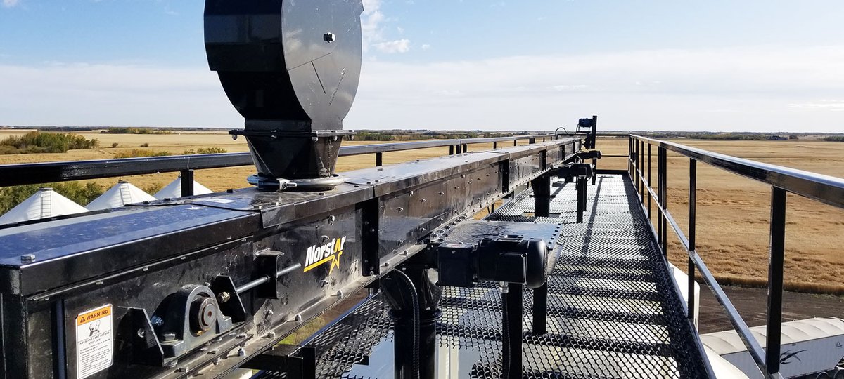 NorstarMFG's tweet image. Use less horsepower when moving your grain. Protect your grain better with a fully enclosed conveyor. Cut down on maintenance with a Norstar Drag Chain Conveyor. LEARN MORE HERE norstarindustries.ca/en-masse-drag-… #WestCdnAg #ag #dragconveyor #grainhandling