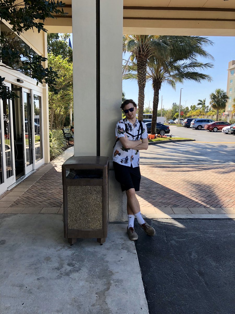 wolfgangbj's tweet photo. Happy 24th birthday to the most effortlessly chill guy I know, the glue, and my best pal @Tonythetiger_4 https://t.co/XpFfeG7lDR