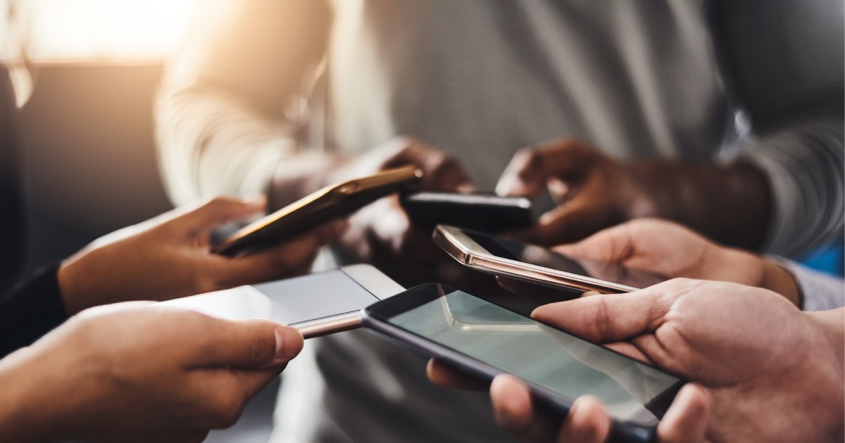 diva_excellence's tweet photo. diva-e Lektüre für's Wochenende: Wo liegt der Unterschied in #MobileApp Technologien und welche Bauart ist für welche Art von App geeignet? #native, #hybride oder #webapp? Jetzt nachlesen: https://t.co/hvmKyNmjR5 
#TXP #runTXP #LeadingTXP https://t.co/QrDGj9E9aH