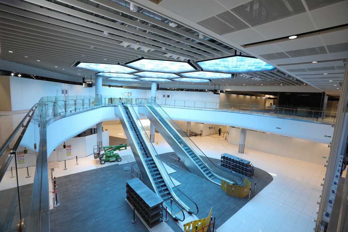 manairport's tweet photo. Today's #MANTPmoment shows our departure lounge really taking shape now. This week, we removed the protective floor panels unveiling the new flooring. #MANTP https://t.co/8L8rDJBstG